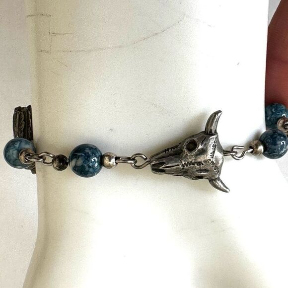 Blue beaded bull and chief charm bracelet - Picture 6 of 8